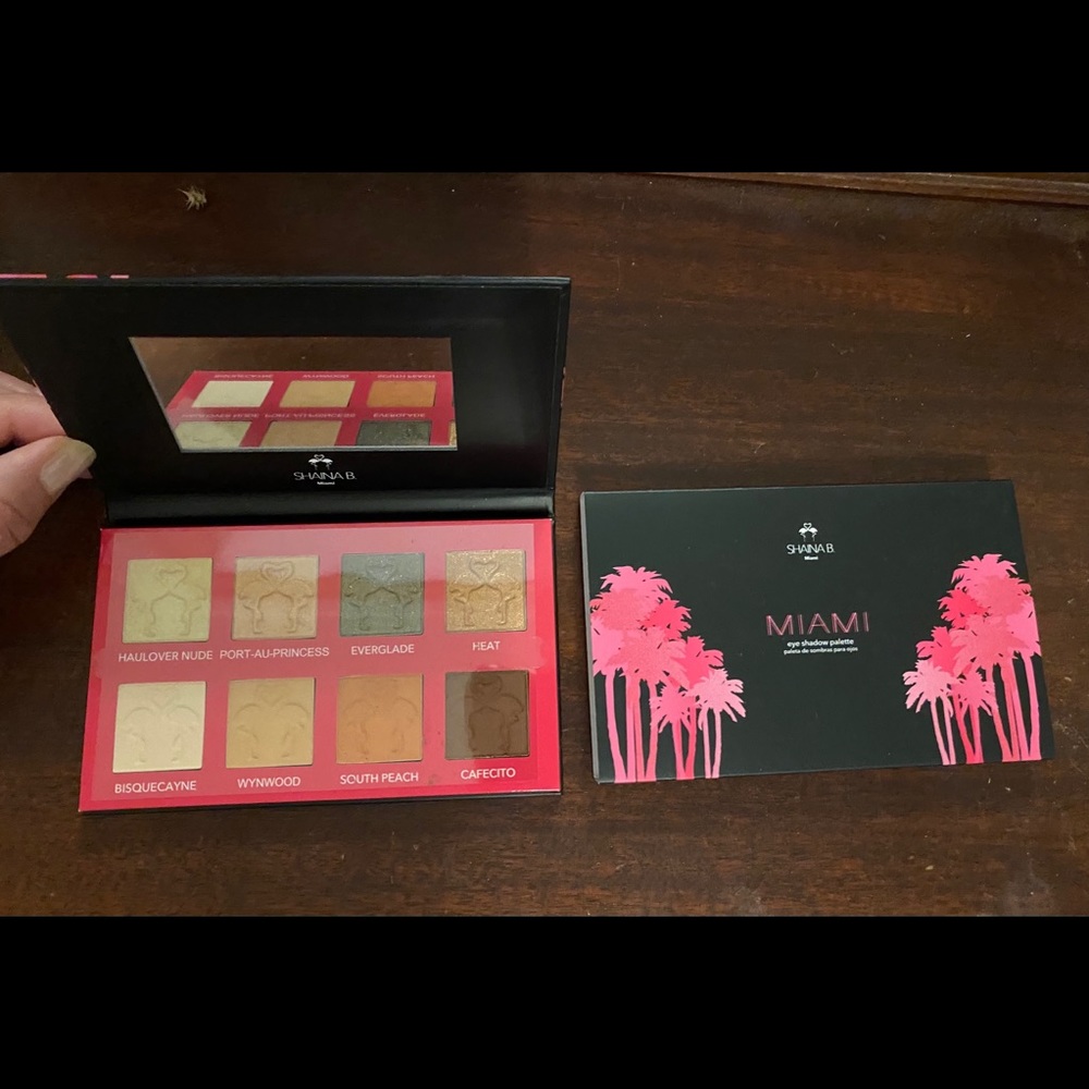 Shaina B Miami eyeshadow palette